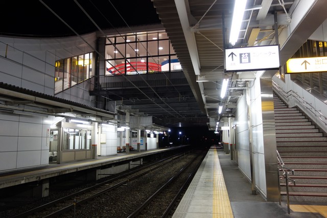 平田駅 ホーム