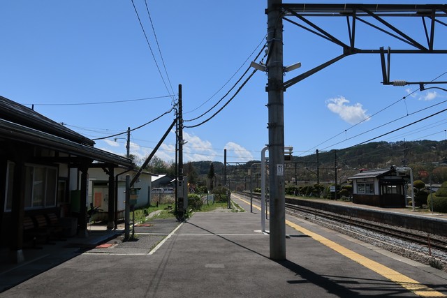 坂北駅 ホーム