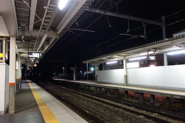 平田駅 ホーム