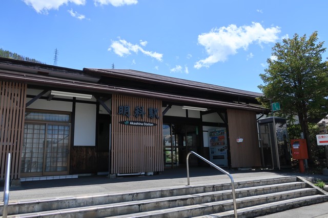 明科駅 駅前