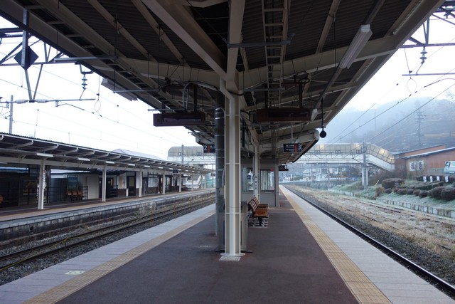 明科駅 ホーム
