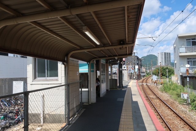 中島駅 ホーム
