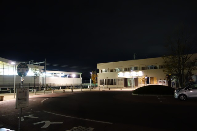 平田駅 駅前