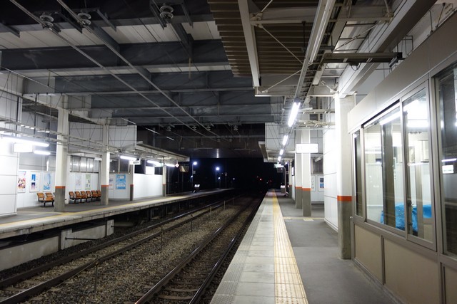 平田駅 ホーム