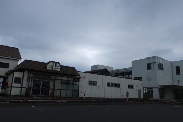 伊達紋別駅 駅前