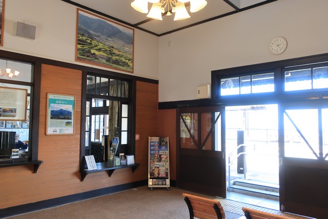 姨捨駅 改札口