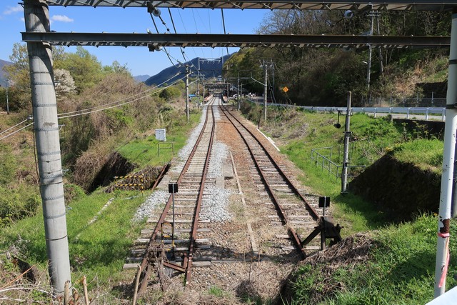 姨捨駅 駅前