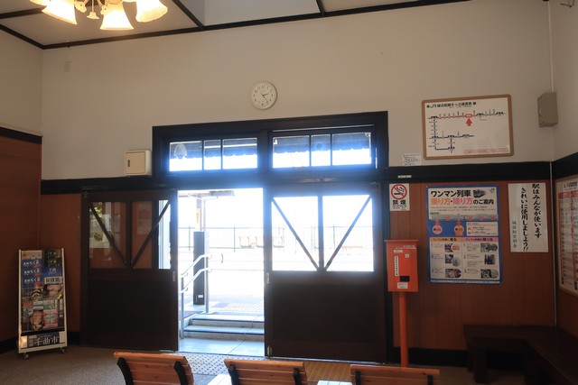 姨捨駅 改札口