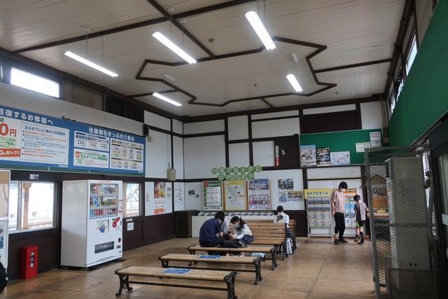 伊達紋別駅 改札口