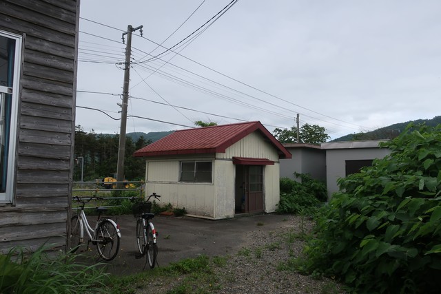 静狩駅 駅舎