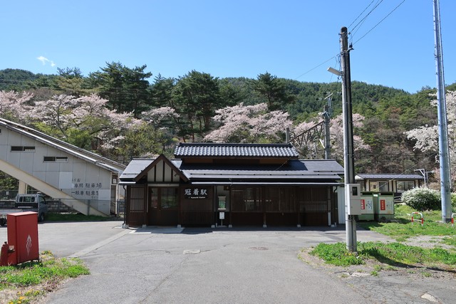 冠着駅 駅前