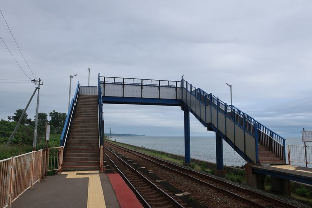 北舟岡駅 ホーム