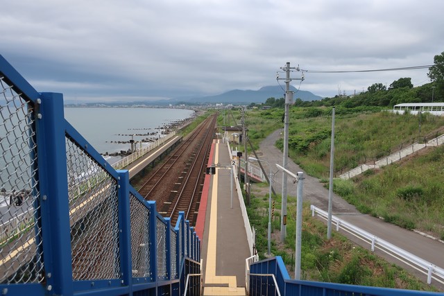 北舟岡駅 ホーム