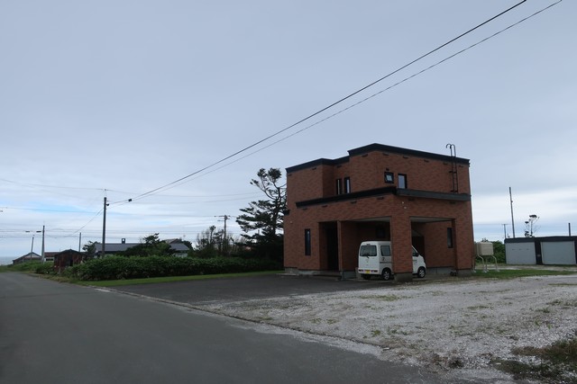 静狩駅 駅前