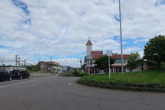 沼ノ端駅 駅前