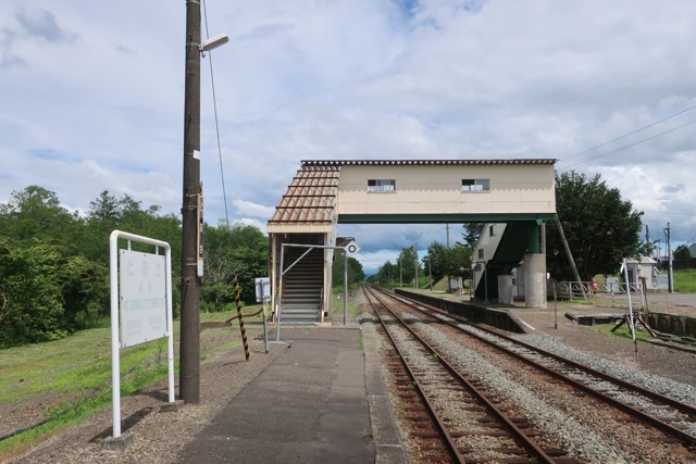 遠浅駅 ホーム