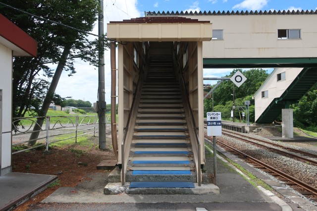 遠浅駅 ホーム