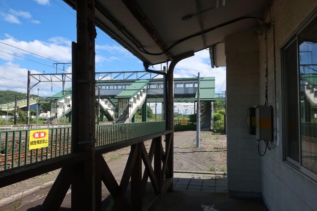 萩野駅 ホーム