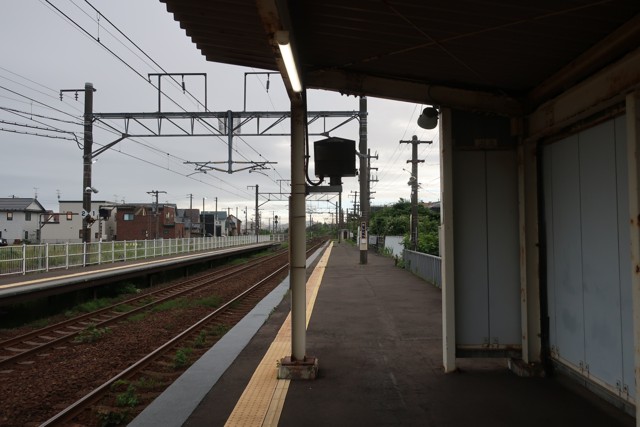 鷲別駅 ホーム