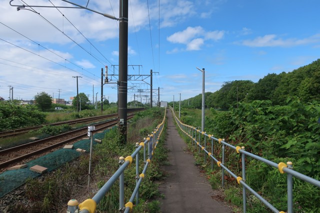 北吉原駅 ホーム