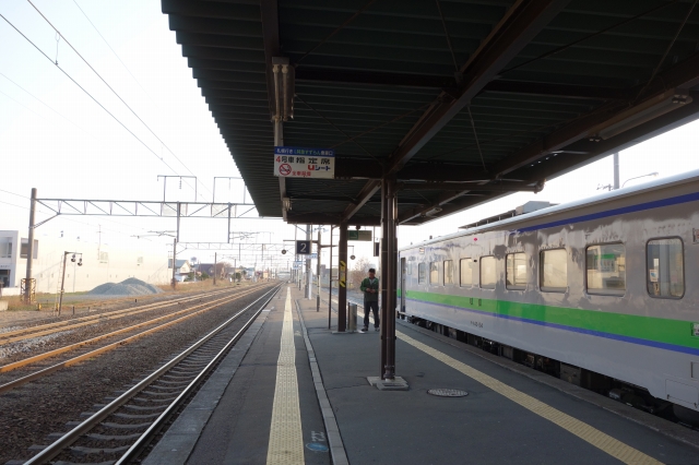 白老駅 ホーム