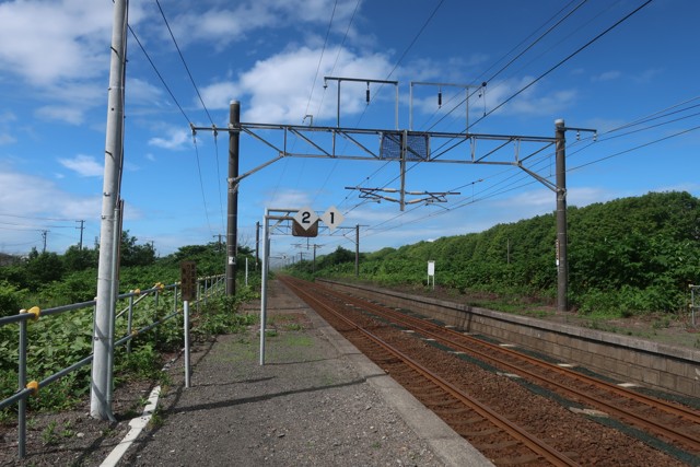 北吉原駅 ホーム