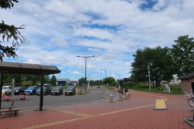 沼ノ端駅 駅前