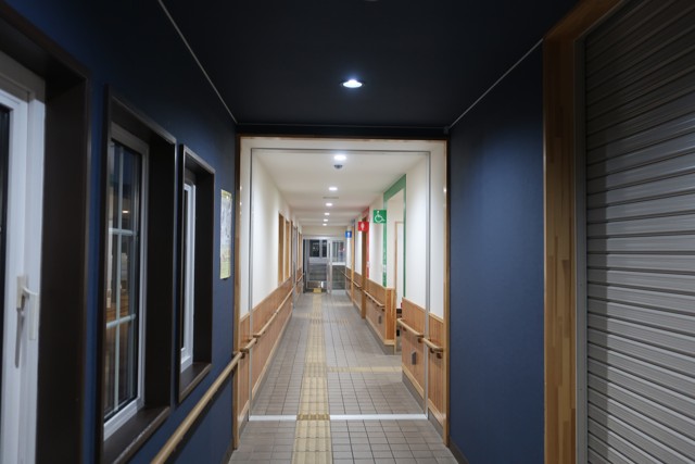 白老駅 改札口
