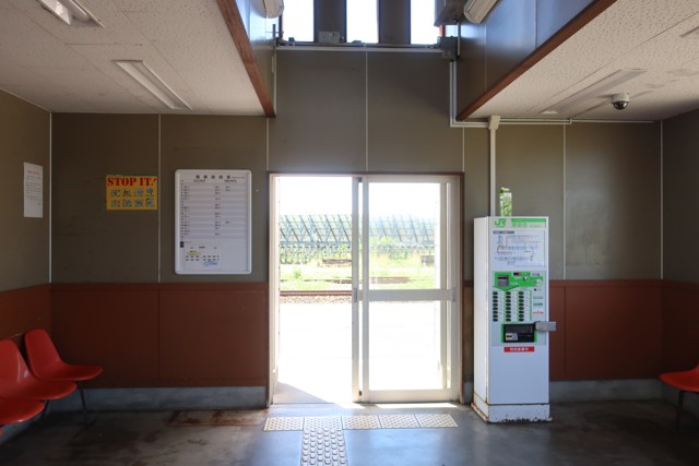 錦岡駅 改札口