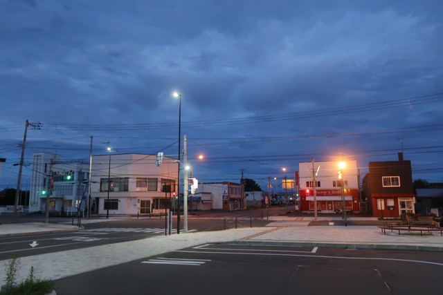 白老駅 駅前
