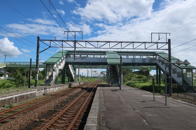 萩野駅 ホーム