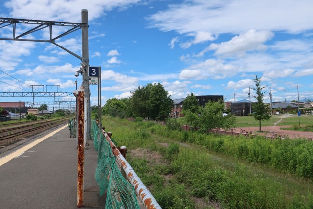 沼ノ端駅 ホーム