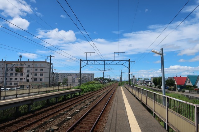 青葉駅 ホーム