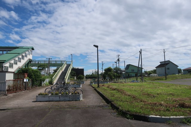 萩野駅 駅前