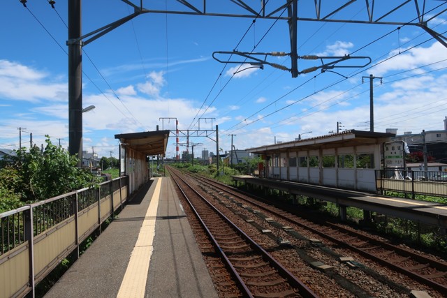 青葉駅 ホーム