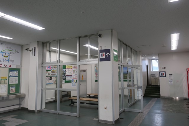 幌別駅 改札口