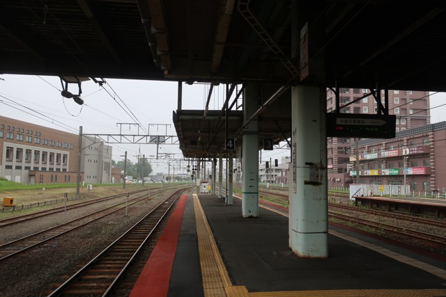 苫小牧駅 ホーム