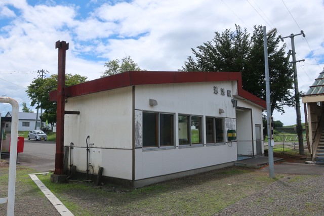 遠浅駅 駅舎