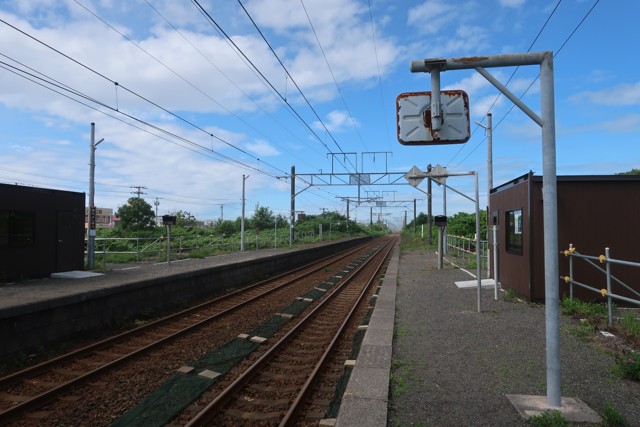 北吉原駅 ホーム