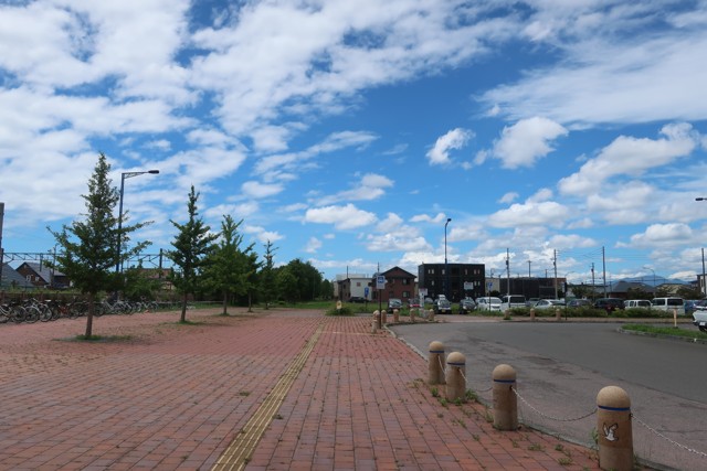沼ノ端駅 駅前