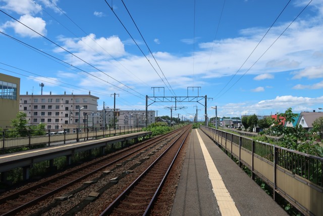 青葉駅 ホーム
