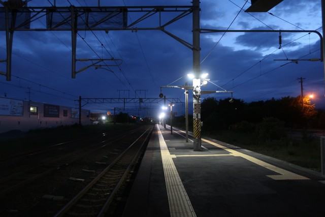 白老駅 ホーム
