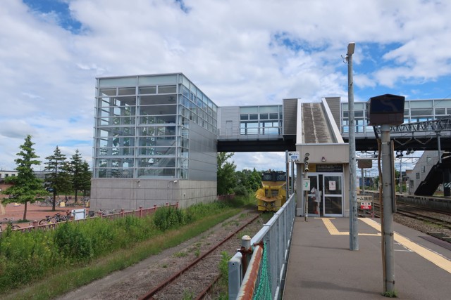 沼ノ端駅 ホーム