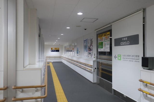 白老駅 ホーム