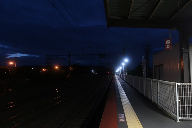 白老駅 ホーム