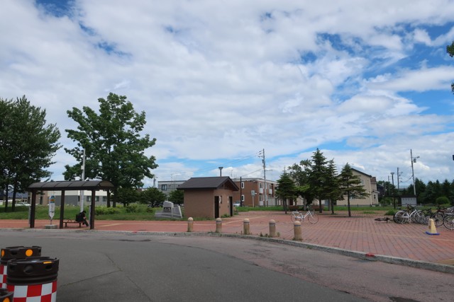 沼ノ端駅 駅前