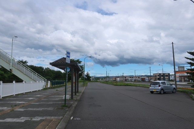 早来駅 駅前