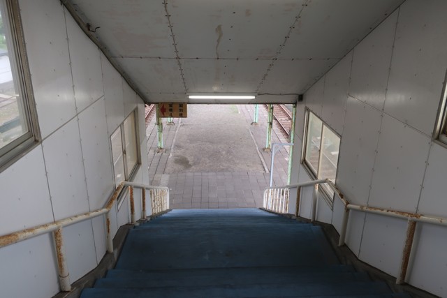 本輪西駅 ホーム