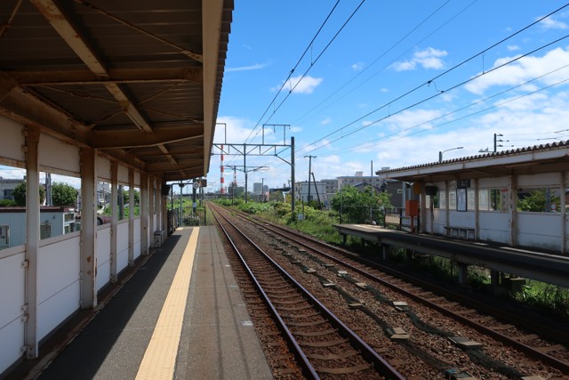 青葉駅 ホーム