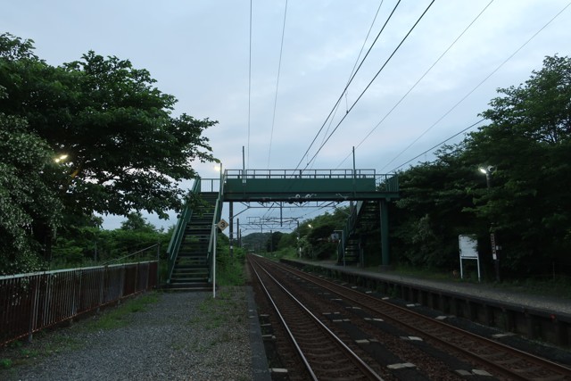 虎杖浜駅 ホーム